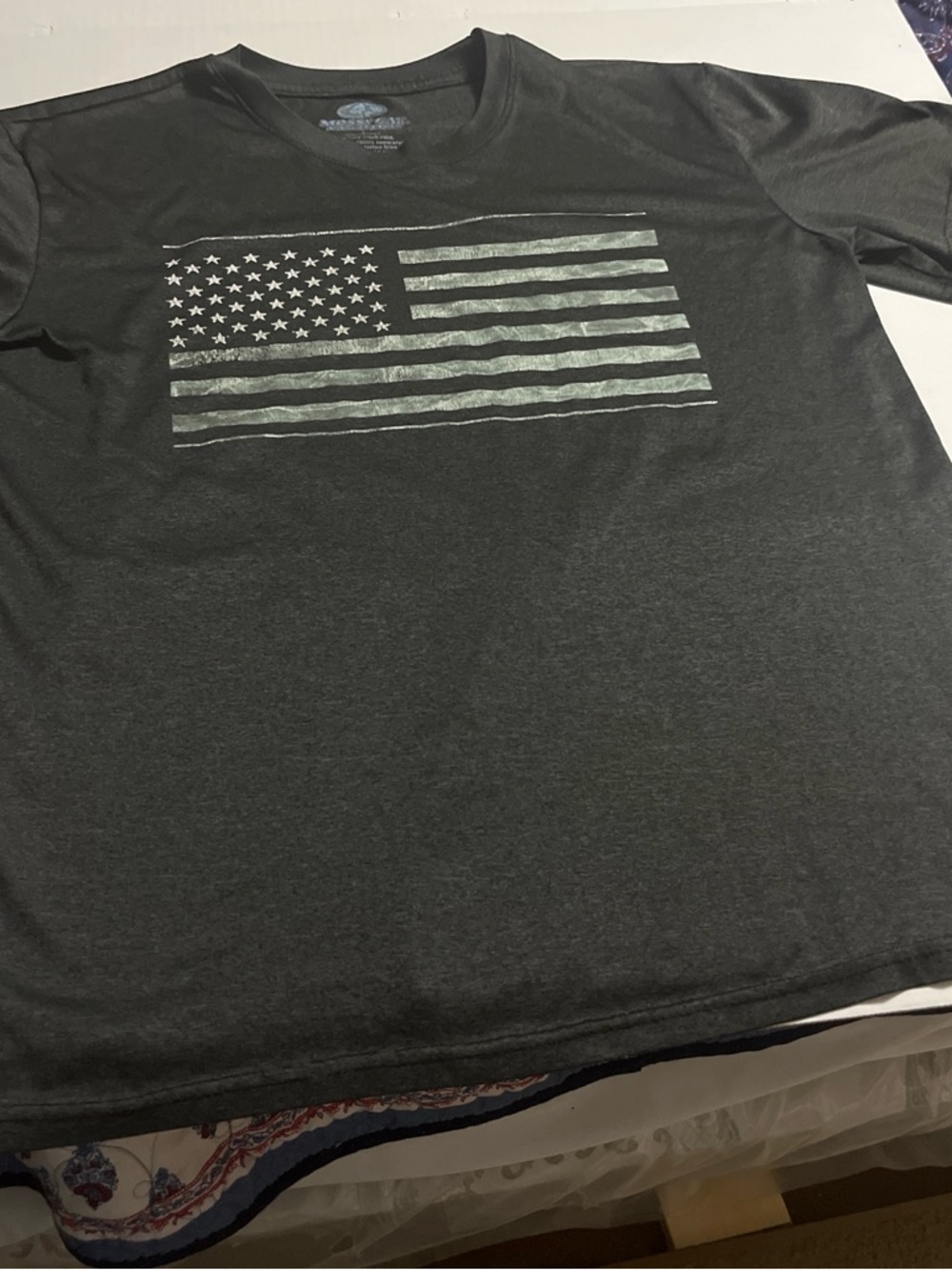 Mossy Oak Men's Charcoal Crew Neck Tee with Faded American Flag